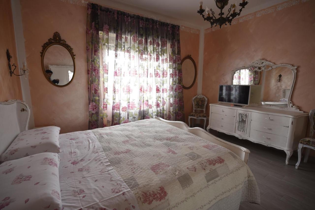 Le Bouganville Apartment Desenzano del Garda Luaran gambar