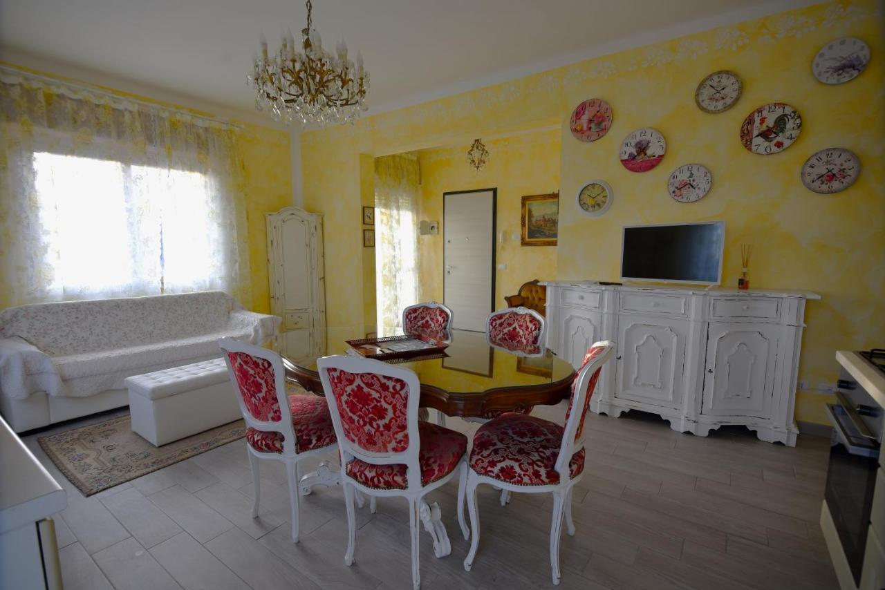 Le Bouganville Apartment Desenzano del Garda Luaran gambar