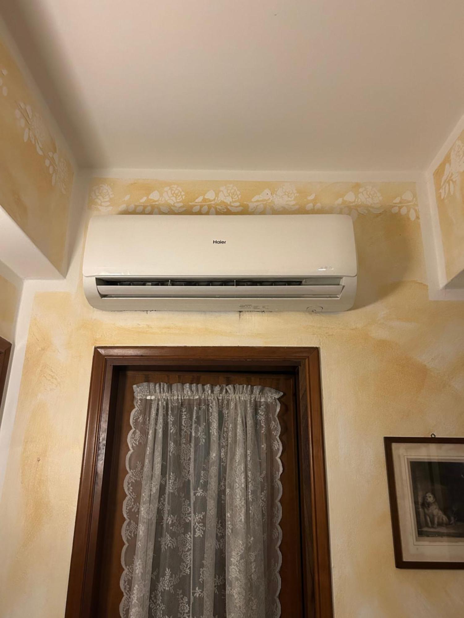 Le Bouganville Apartment Desenzano del Garda Luaran gambar