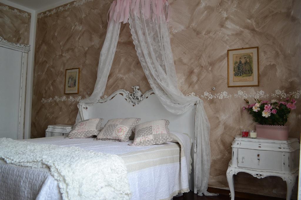 Le Bouganville Apartment Desenzano del Garda Luaran gambar