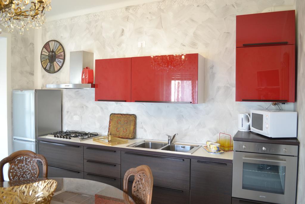 Le Bouganville Apartment Desenzano del Garda Luaran gambar