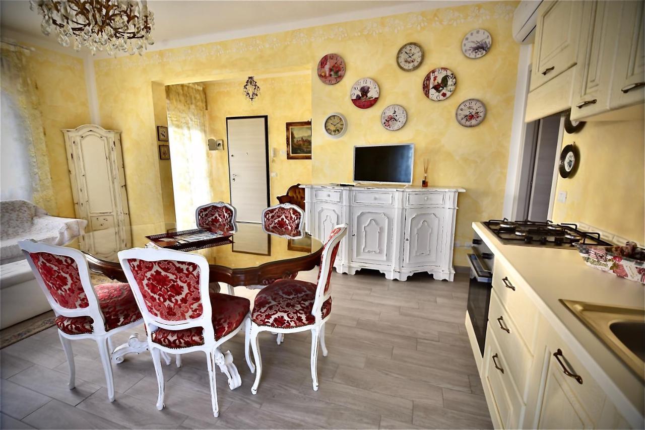 Le Bouganville Apartment Desenzano del Garda Luaran gambar